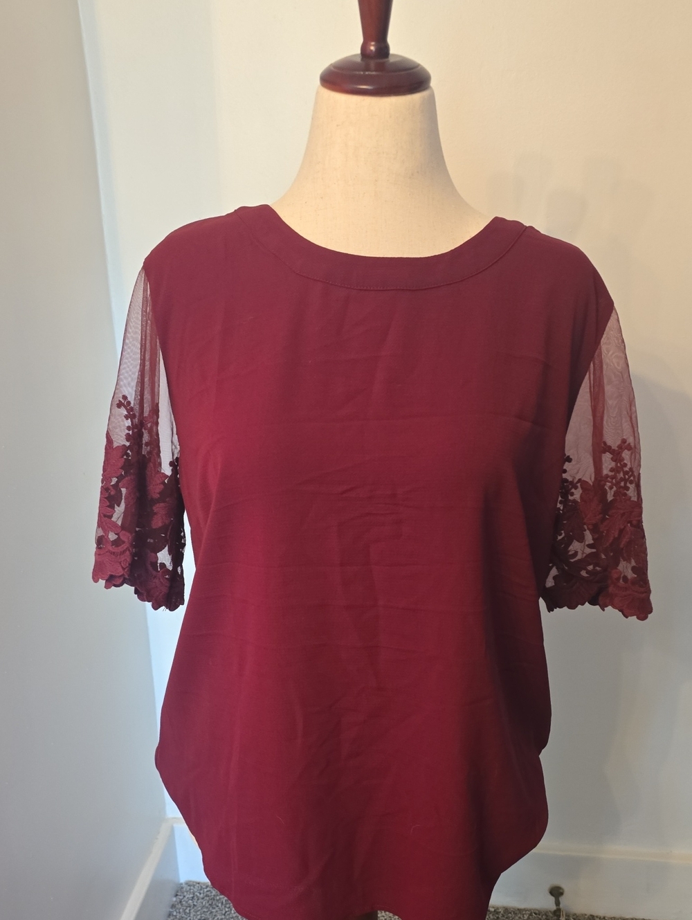 Lulu's Burgundy Lace Sleeve Short-Sleeve Top
